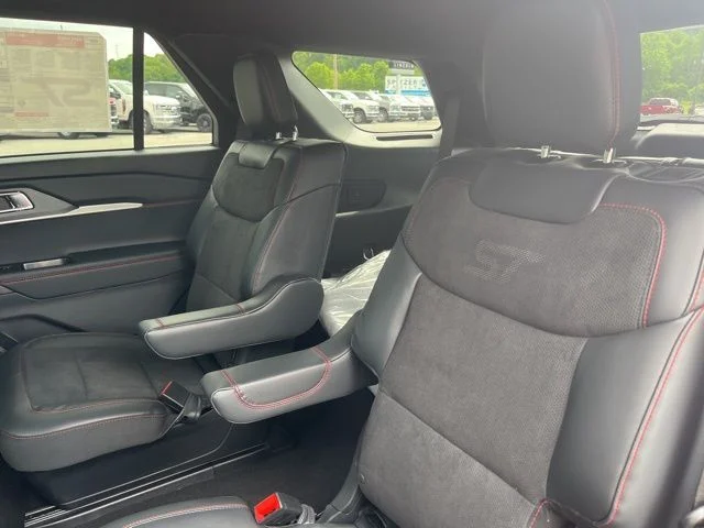 New 2025 Ford Explorer - photo 14