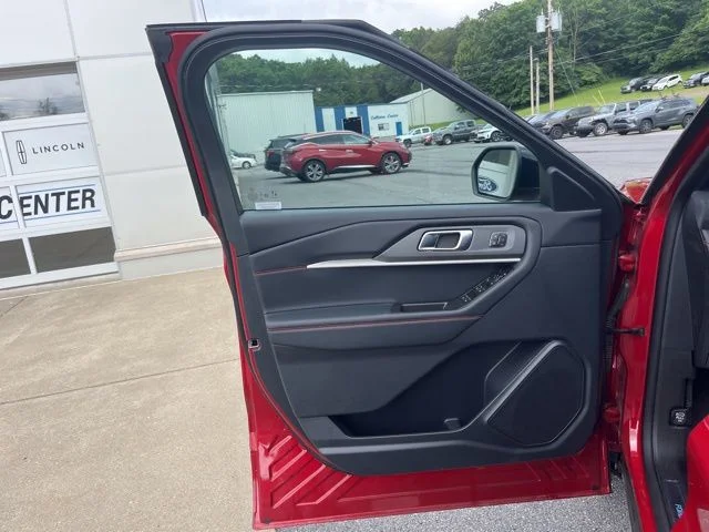 New 2025 Ford Explorer - photo 31