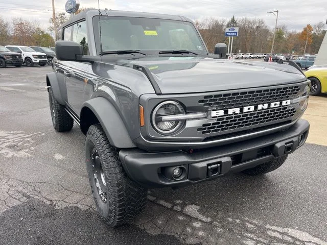 New 2025 Ford Bronco - photo 2