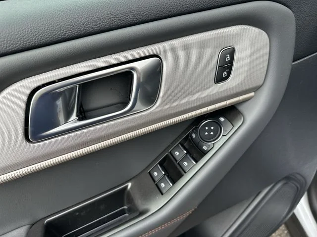 New 2026 Ford Explorer - photo 18