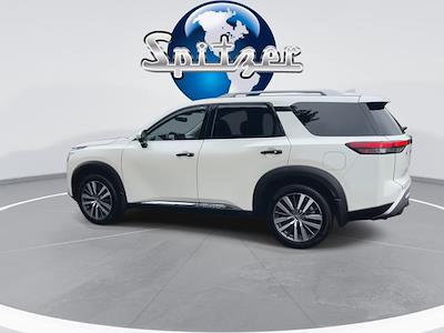 Used 2023 Nissan Pathfinder - photo 1