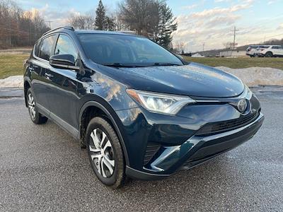 Used 2018 Toyota RAV4 - photo 1