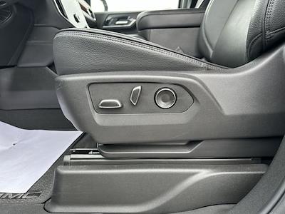 Used 2025 GMC Yukon XL - photo 1