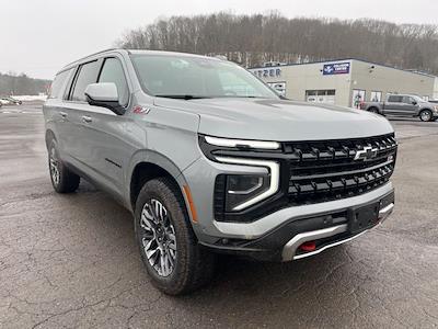 Used 2025 Chevrolet Suburban - photo 1