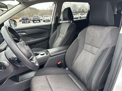 Used 2024 Nissan Rogue - photo 1