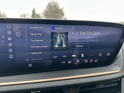 Used 2025 Buick Envision - photo 1