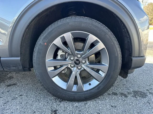 New 2025 Ford Explorer - photo 22