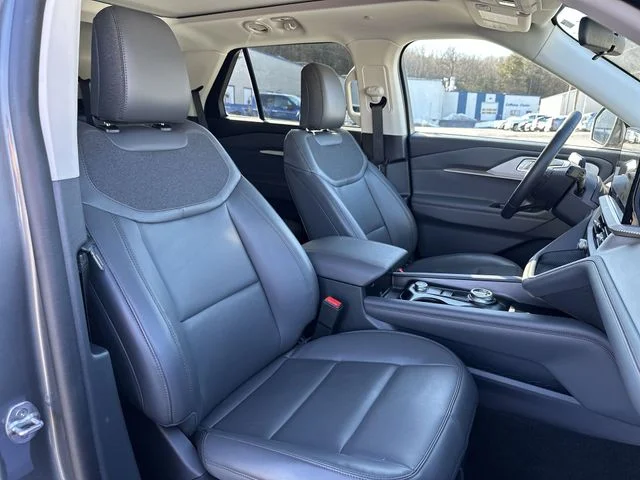 New 2025 Ford Explorer - photo 30