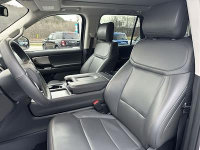 Used 2025 Ford Expedition - photo 1