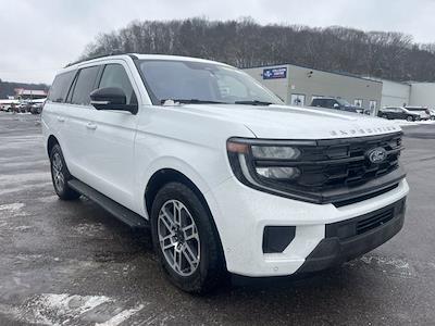 Used 2025 Ford Expedition - photo 1