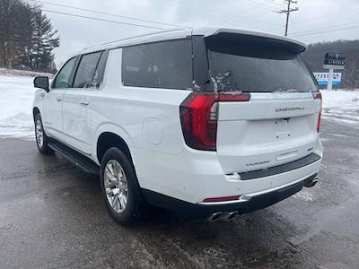 Used 2025 GMC Yukon XL - photo 1
