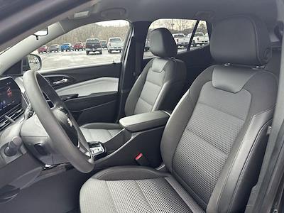 Used 2025 Chevrolet Trax - photo 1