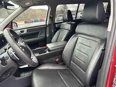 Used 2024 Hyundai Santa Fe Hybrid - photo 1