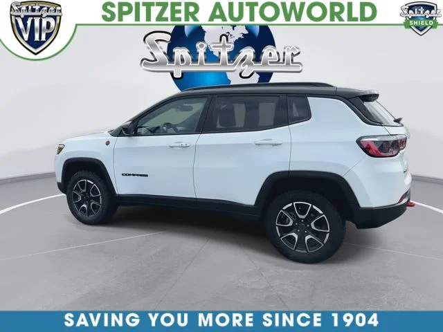 Used 2025 Jeep Compass - photo 8