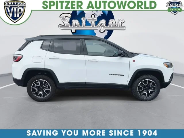 Used 2025 Jeep Compass - photo 11