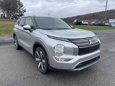 Used 2025 Mitsubishi Outlander - photo 1