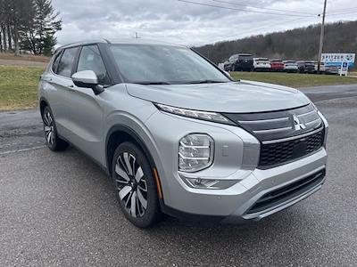 Used 2025 Mitsubishi Outlander - photo 1