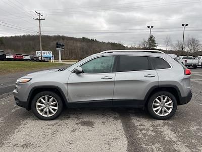 Used 2017 Jeep Cherokee - photo 1