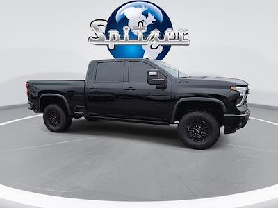 Used 2024 Chevrolet Silverado 2500 - photo 1