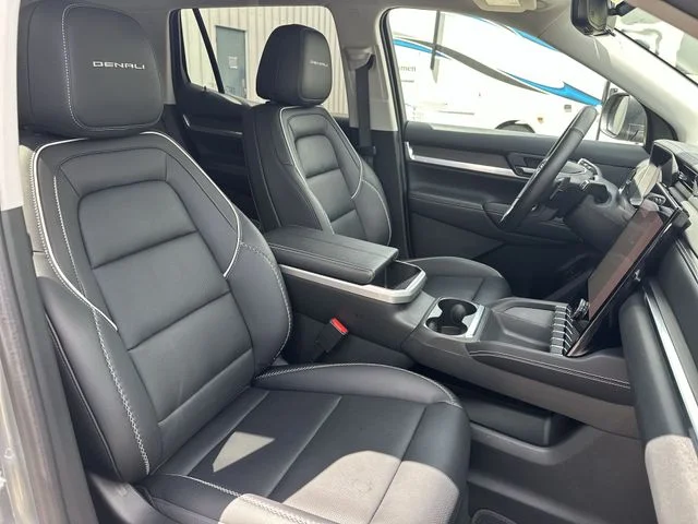 Used 2026 GMC Terrain - photo 16
