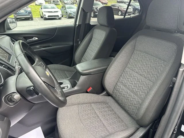 Used 2024 Chevrolet Equinox - photo 2