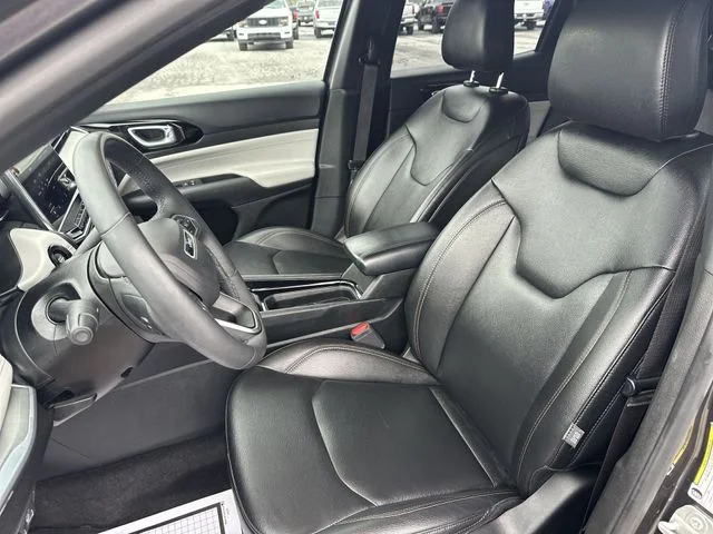 Used 2024 Jeep Compass - photo 16