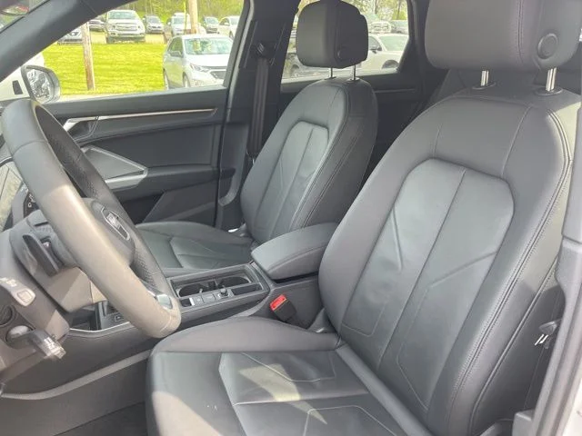 Used 2025 Audi Q3 - photo 11