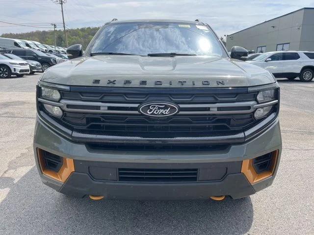 Used 2025 Ford Expedition - photo 11