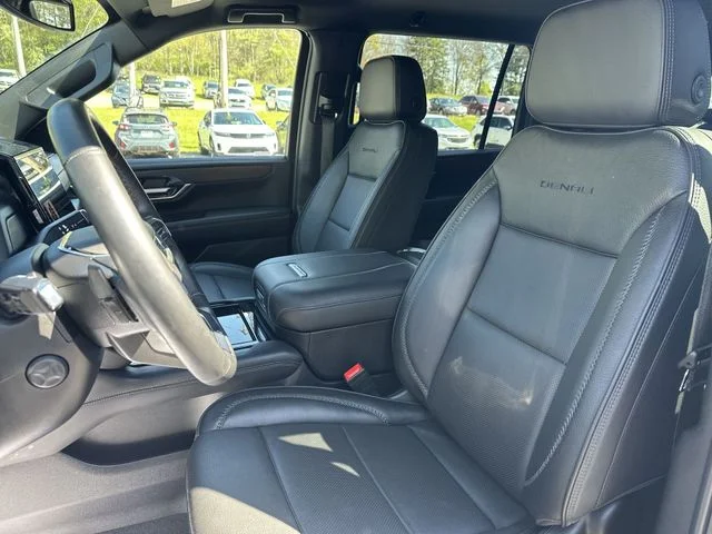 Used 2025 GMC Yukon XL - photo 16