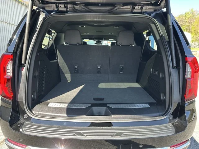 Used 2025 GMC Yukon XL - photo 22