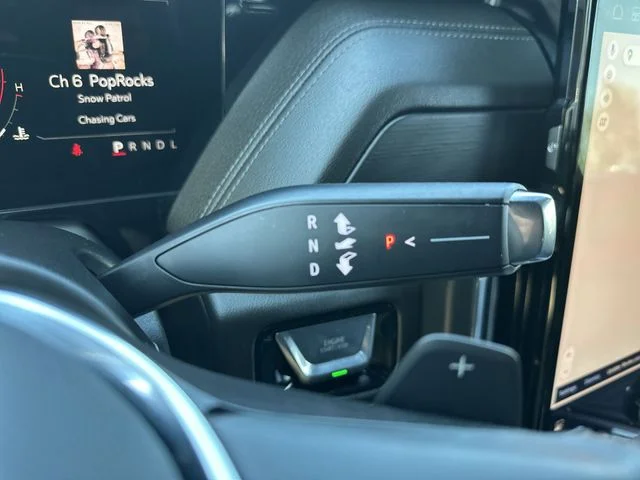 Used 2025 GMC Yukon XL - photo 23