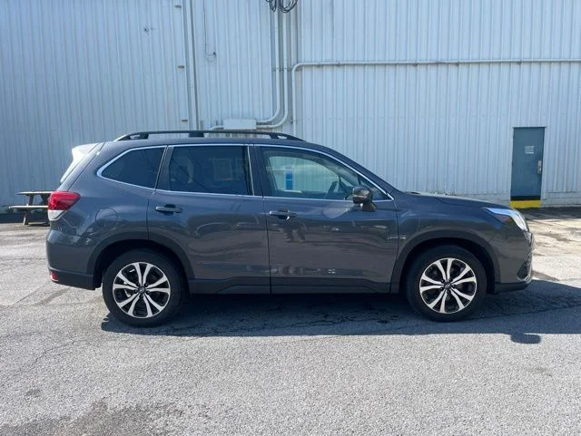 Used 2022 Subaru Forester - photo 5