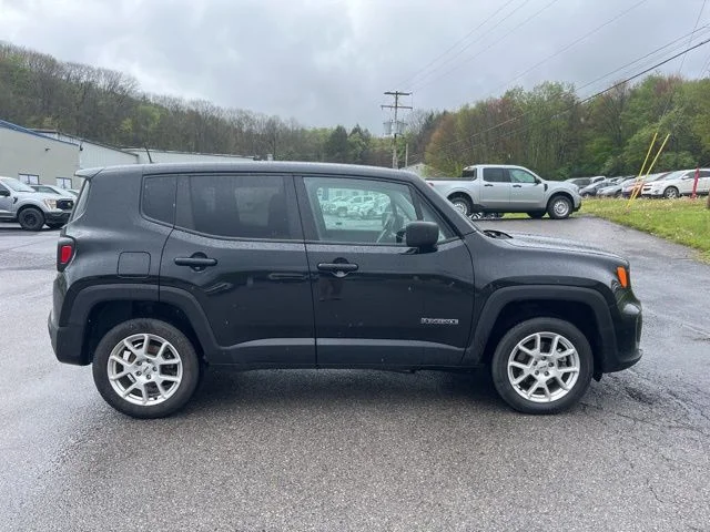 Used 2023 Jeep Renegade - photo 2