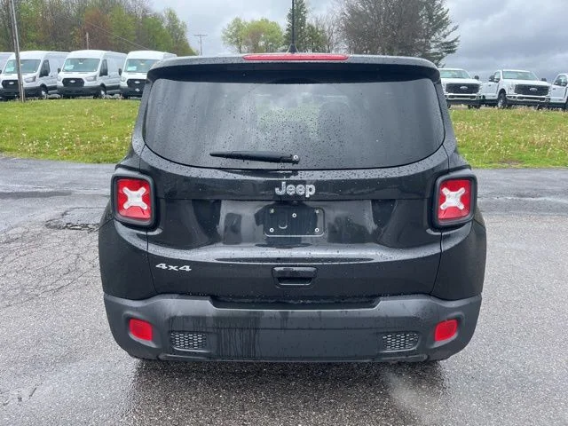 Used 2023 Jeep Renegade - photo 7