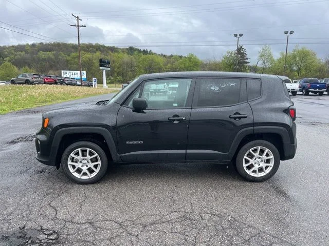 Used 2023 Jeep Renegade - photo 9