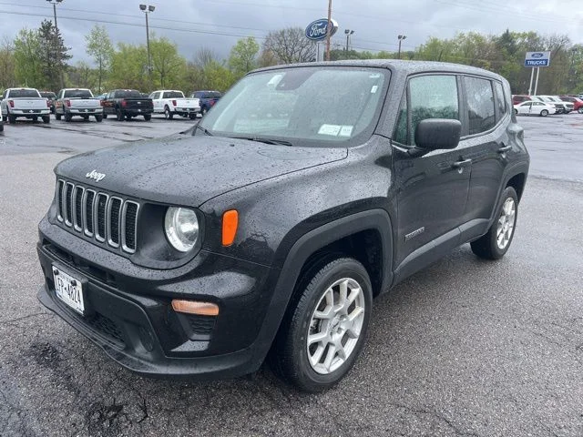 Used 2023 Jeep Renegade - photo 10