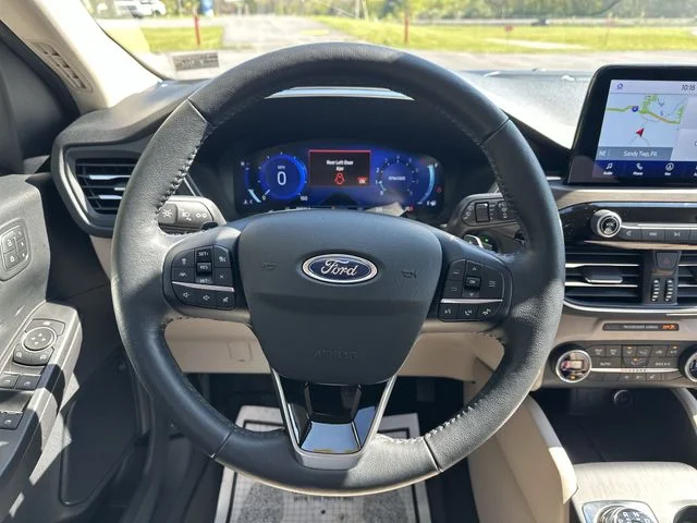 Used 2020 Ford Escape - photo 13