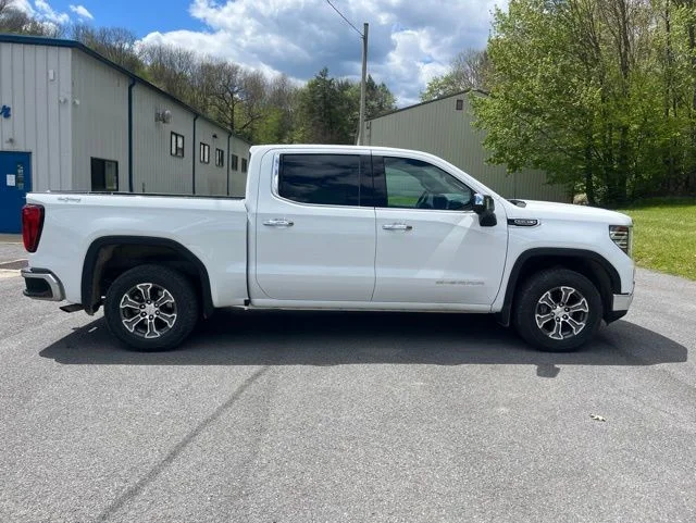 Used 2025 GMC Sierra 1500 - photo 2