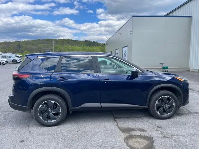 Used 2025 Nissan Rogue - photo 5