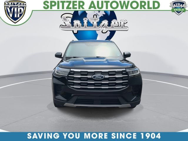 Used 2025 Ford Explorer - photo 2