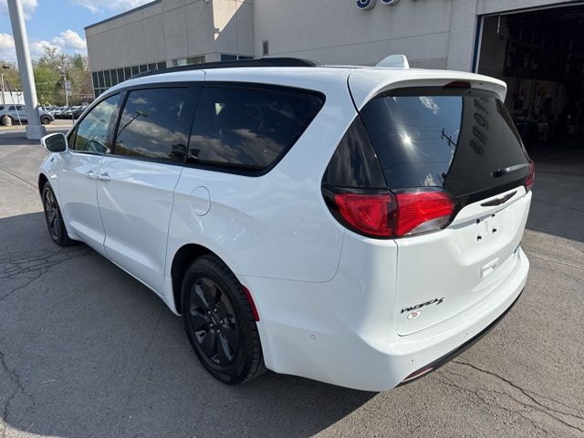 Used 2020 Chrysler Pacifica - photo 2