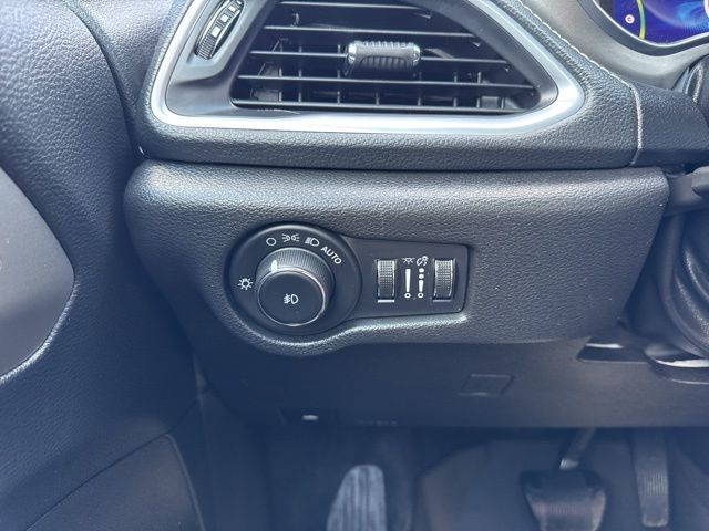 Used 2020 Chrysler Pacifica - photo 22