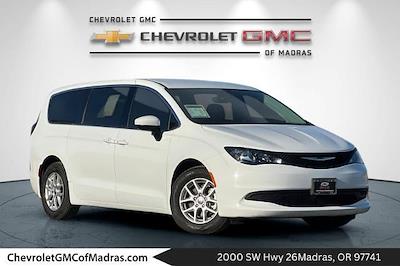 Used 2023 Chrysler Voyager - photo 1