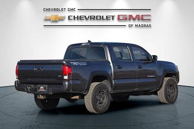 Used 2018 Toyota Tacoma - photo 1