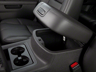 Used 2011 GMC Yukon - photo 1