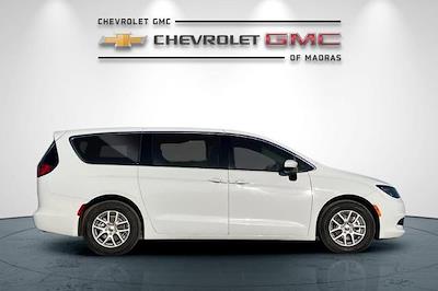 Used 2023 Chrysler Voyager - photo 1