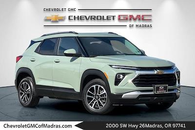 Used 2025 Chevrolet Trailblazer - photo 1