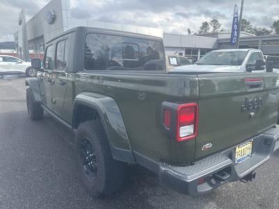 Used 2023 Jeep Gladiator - photo 1