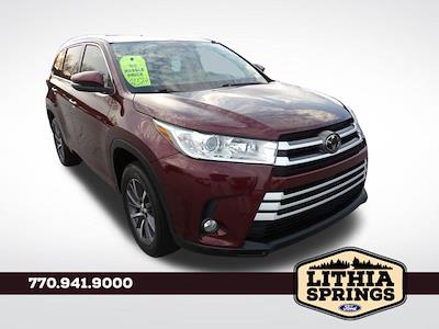 Used 2017 Toyota Highlander - photo 1