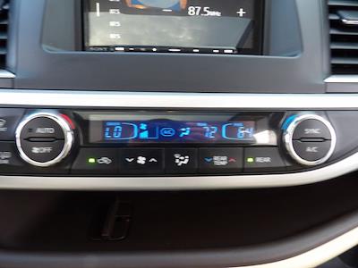Used 2017 Toyota Highlander - photo 1